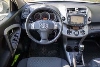 Toyota RAV4 - 9