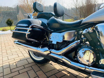 Yamaha XVS 1300 Midnight star  r.v.2008 - 9