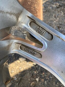 5x114,3r18 - 9