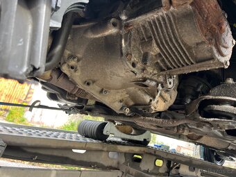Peugeot 2009 1,2 81kw manual motor ok po rozvodech 1.maj - 9