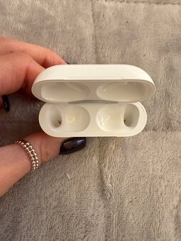Apple AirPods Pro (2. generace) s MagSafe pouzdrem (USB-C) - 9