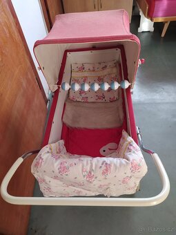 kolébka pro panenku, kočárek - 9