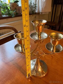 Starožitný mosazný svícen - 9