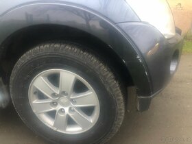 Mitsubishi Pajero-Montero - 9