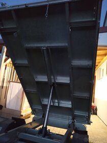 přívěs brzděný a sklápěcí - 9