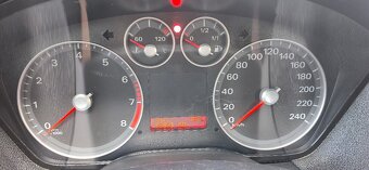 Ford Focus 1,6 74kw 2007 - 9