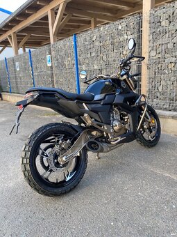 Zontes G1 125 Scrambler lítá kola - 9