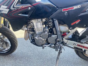 Suzuki DRZ 400 SM S - 9