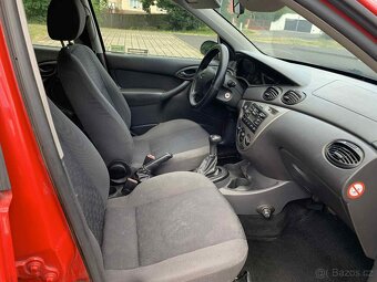 Ford Focus 1.6 - 9