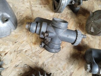 Jawa 250 pérák - díly motoru - 9