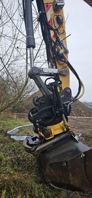 Prodám Rypadlo Liebherr A 918 Litronic s lopatami - 9