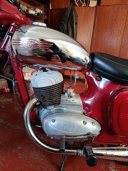 Jawa 250/559 - 9