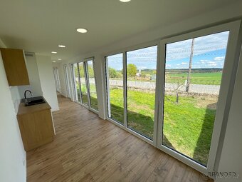 Moderní přemístitelný tiny house 2+kk - 9