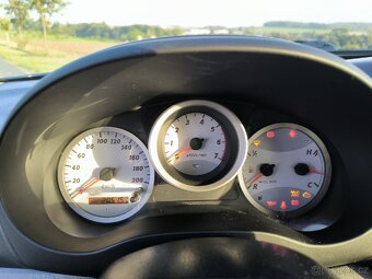 Toyota RAV4 2.0 D4D - 9