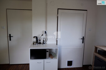 Bytová jednotka 1+2 89m2 s terasou a malým pozemkem - 9