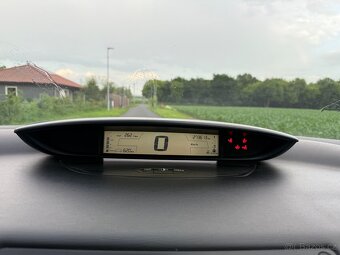 Citroen C4 coupe 1.6 HDI 80kw 16V, 2005, nová STK - 9