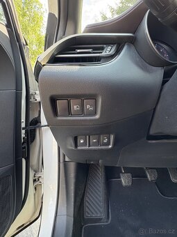 Toyota C-HR 1.2 turbo maximální výbava - 9