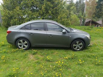 Chevrolet Cruze 2.0 - 9