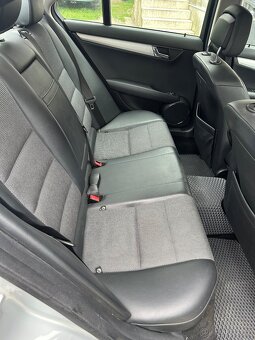 Mercedes c180 1.6 benzín LPG ‼️Velkým servisem před 600km‼️ - 9