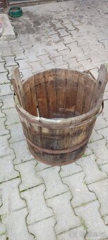 Demižóny, dubová káď, skleněná láhev, karafa - 9