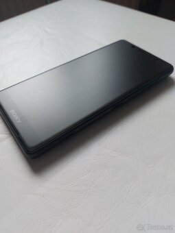 Sony Xperia XZ2 Compact - 9