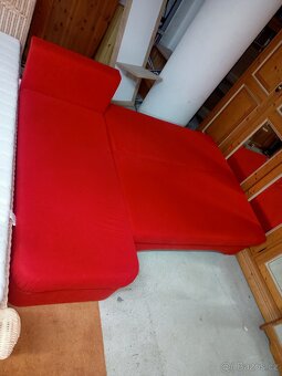 Prodám hezkou rozkládací sedačku s úložným prostorem - 9