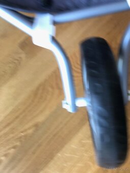 Dvojkočárek pro panenky skládací Bayer TOP stav - 9