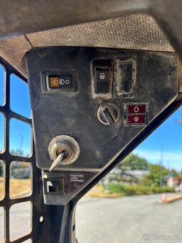 Kolový smykový nakladač Bobcat M753, hmotnost 2.28 t - 9