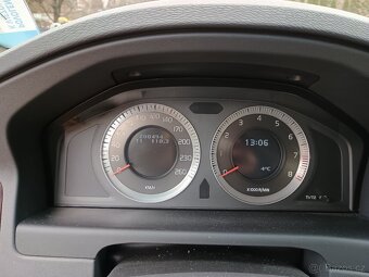Volvo S80 II 4.4i v8 AWD - 9