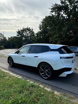 BMWi iX xDrive50, 385kW - 9