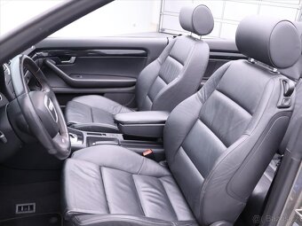 Audi A4 2,0 T 147kW Aut. S-line Kůže (2006) - 9