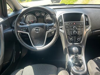 Opel Astra 2.0 CDTI - 9