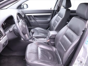 Opel Vectra 1,9 CDTi 110kW Elegance Xenon (2007) - 9