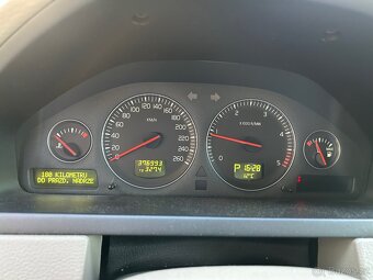 Volvo xc 90 2.4 d5 136kw - 9
