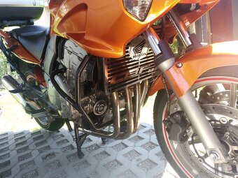 Kryt chladiče cestovní - 9