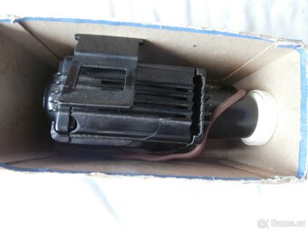 bakelitový projektor DIAR - 9