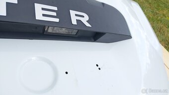 DACIA DUSTER 1 – DVEŘE KUFRU BÍLÉ - 9