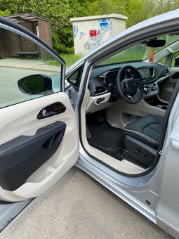Chrysler Pacifica Limited 3.6 V6 r.v.2023 - 9