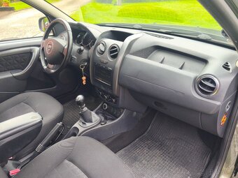 DACIA DUSTER 1.6i 77kW 4x4 EXCLUSIV-SERVIS-VÝBAVA - 9