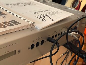 Workstation / syntezátor Korg Triton Le - 9