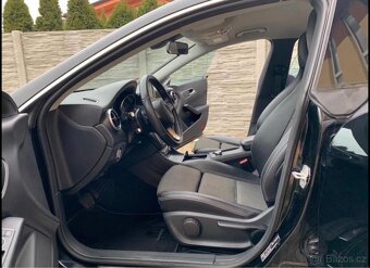 Mercedes-Benz CLA 180 2016 - 9