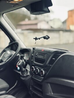 IVECO DAILY FURGON L4H2 2.3 dCi Hi-Matic 2018 - 9