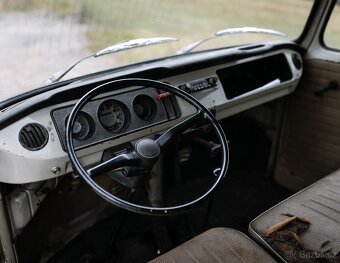 VW T2a Highroof - 9