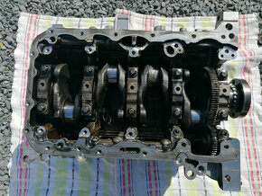 BMW 2,0D B47 blok motoru - 9