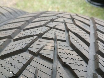 Hankook Winter icept EVO 3, 235/45 R18, 4KS, NOVÉ - 9