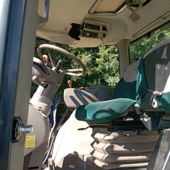 John Deere 6150R - 9