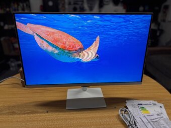 27" Samsung Smart Monitor / televize M50C Bílá - 9