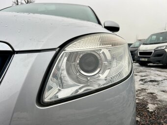 Škoda Fabia 2 1.4i 63 kW Sport Klima,Servis,BezKoroze - 9