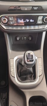 Hyundai i30 fastback - 9