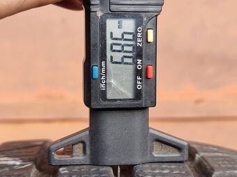 Zimní Tomket 225 45 18 - 9